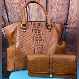 Est. 1946 Purse Brand New with Tag Honey Color Zipper Top Handles.